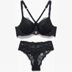 NEW! Savage x FENTY Sexy Lace Push-up Bra & High Waist Thong Set